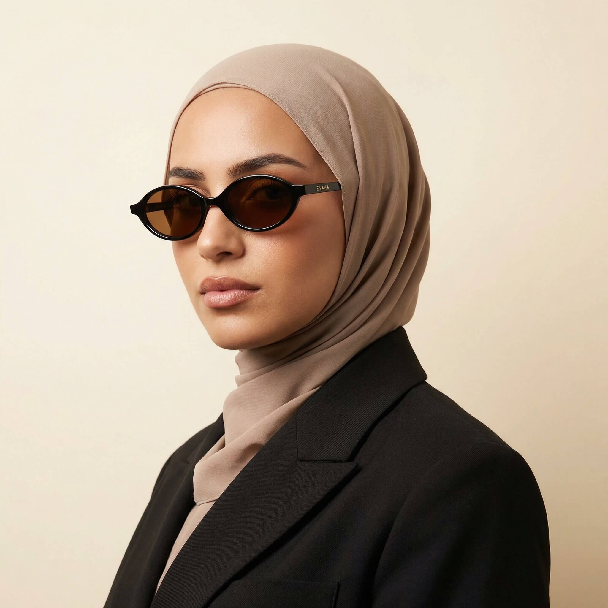 AMINA - Noir